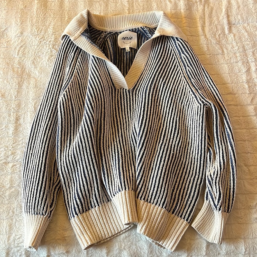 Aerie V-neck sweater